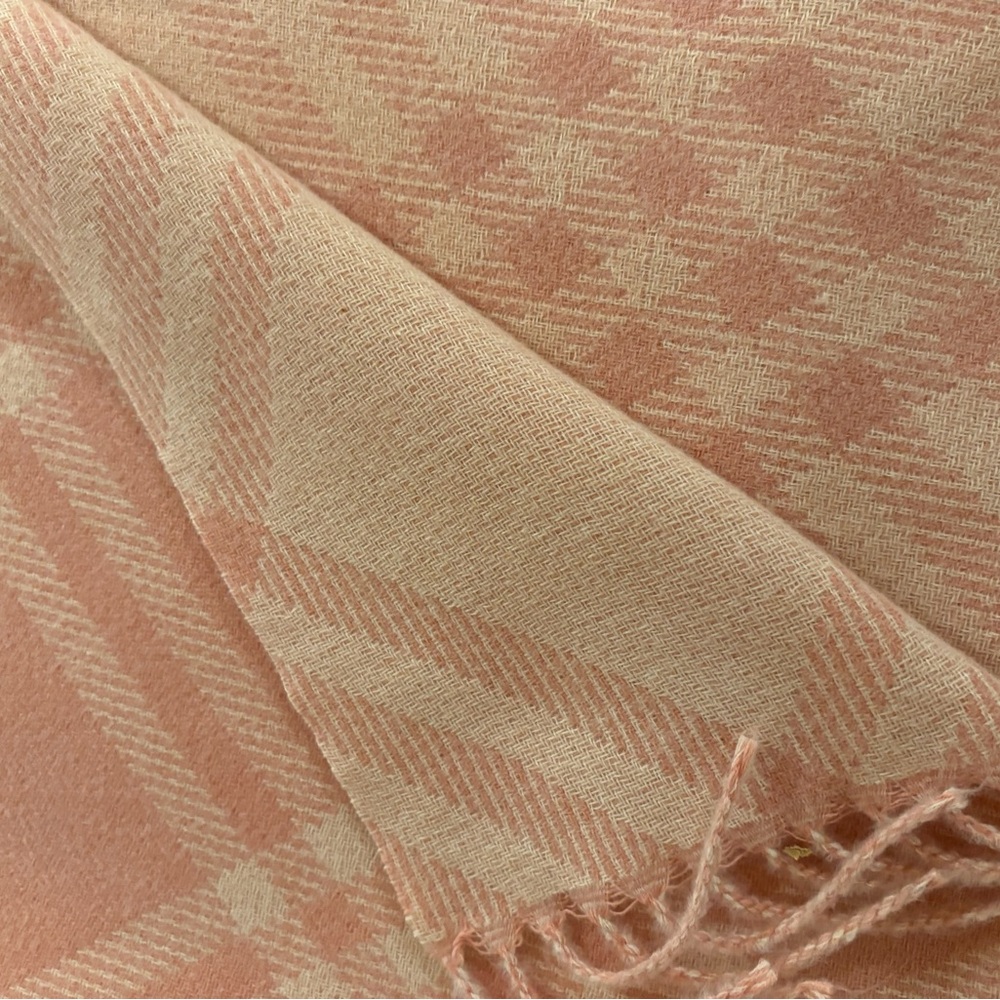 Pink Geometric Patterned Fringed Wrap Scarf - Picture 4 of 4